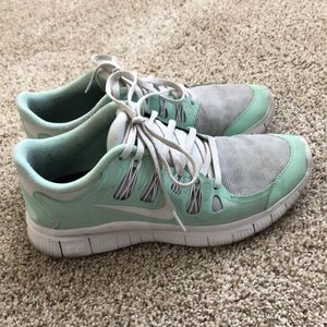 CUSTOM Women’s nike Free 5.0 leopard and mint green size 8